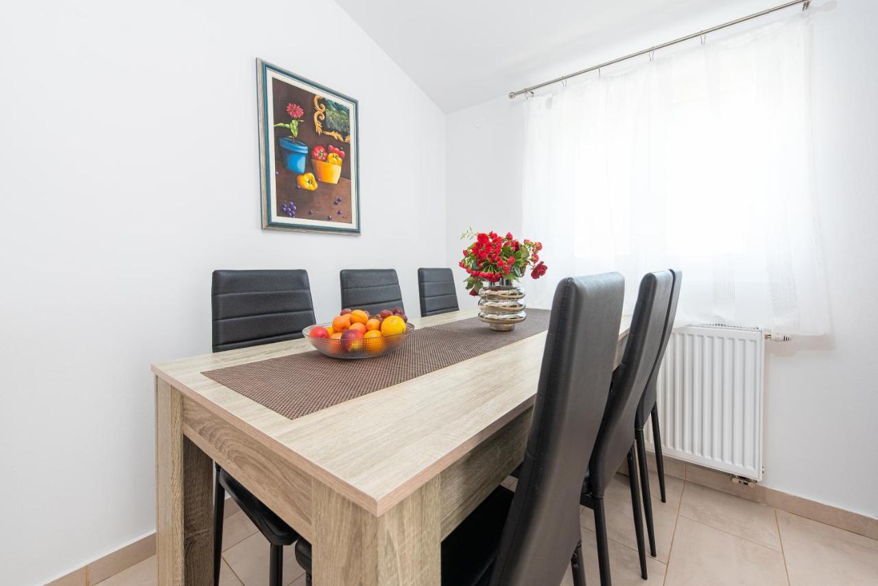 Apartment Noa'S Garden Bibinje Zewnętrze zdjęcie