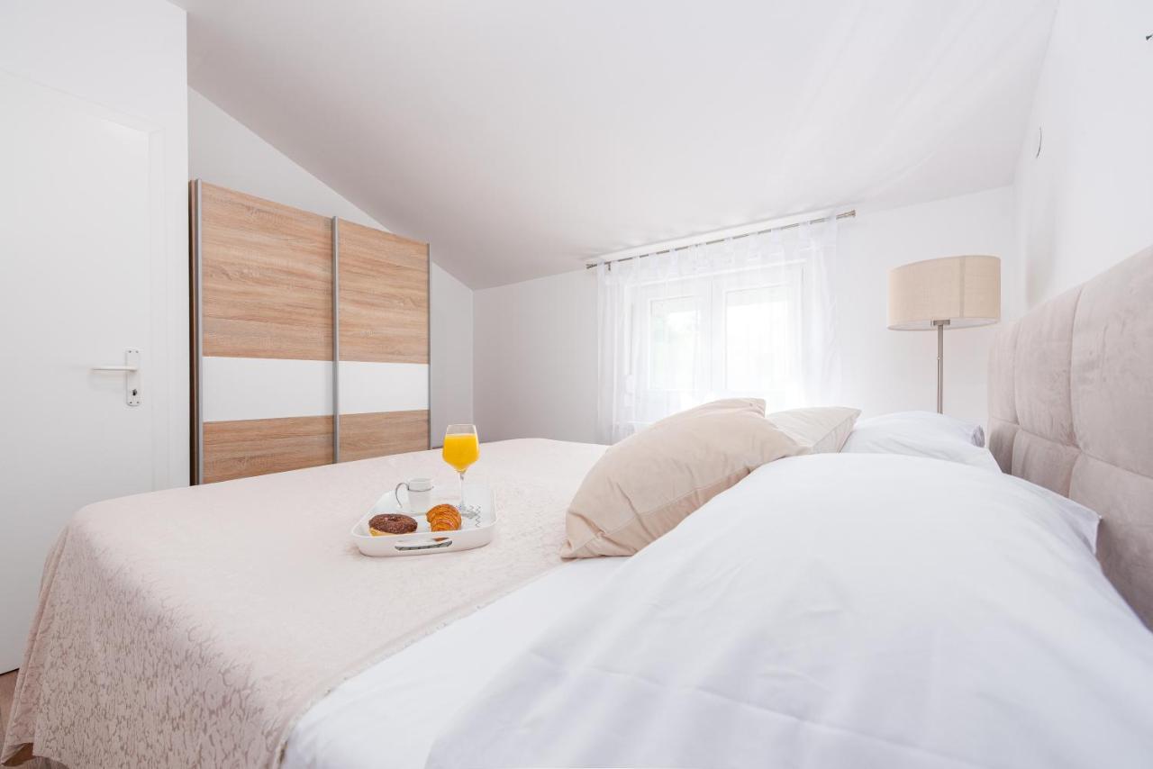 Apartment Noa'S Garden Bibinje Zewnętrze zdjęcie